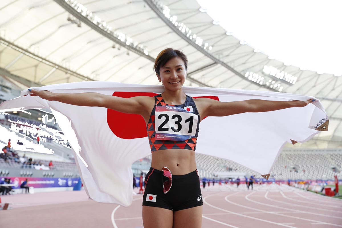 女子アスリート 食い込み直し 